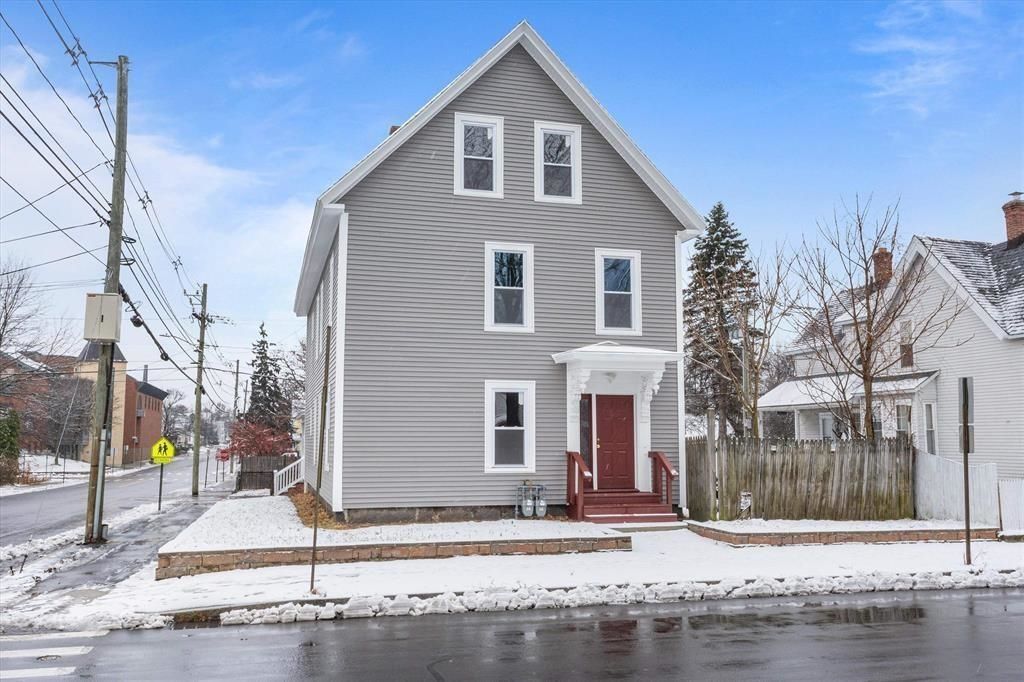 Photo of 347 Spruce Street, Manchester, NH 03103 (MLS # 5072460)