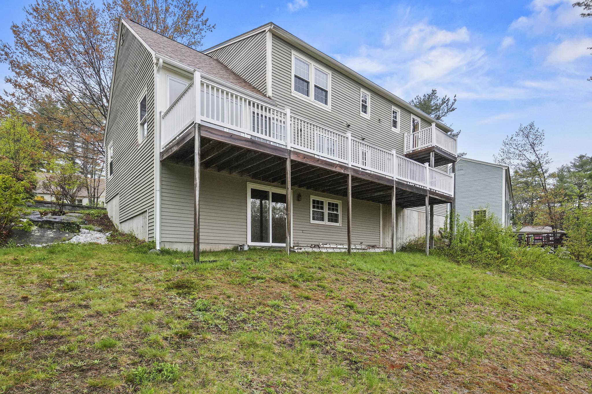 2761 Lake Shore Road 13