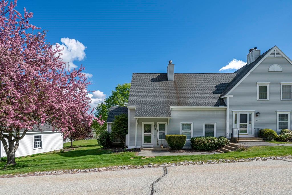 Photo of 27 Apple Tree Drive #B, Goffstown, NH 03045 (MLS # 5088795)