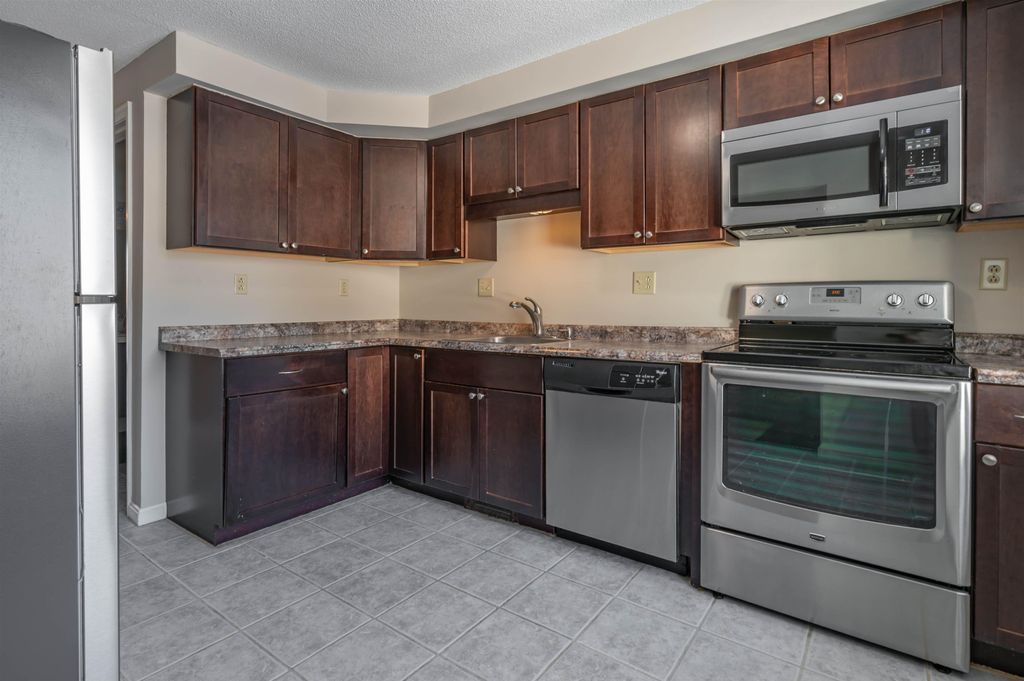 Photo of 15 Aspen Lane, Merrimack, NH 03054 (MLS # 5076247)