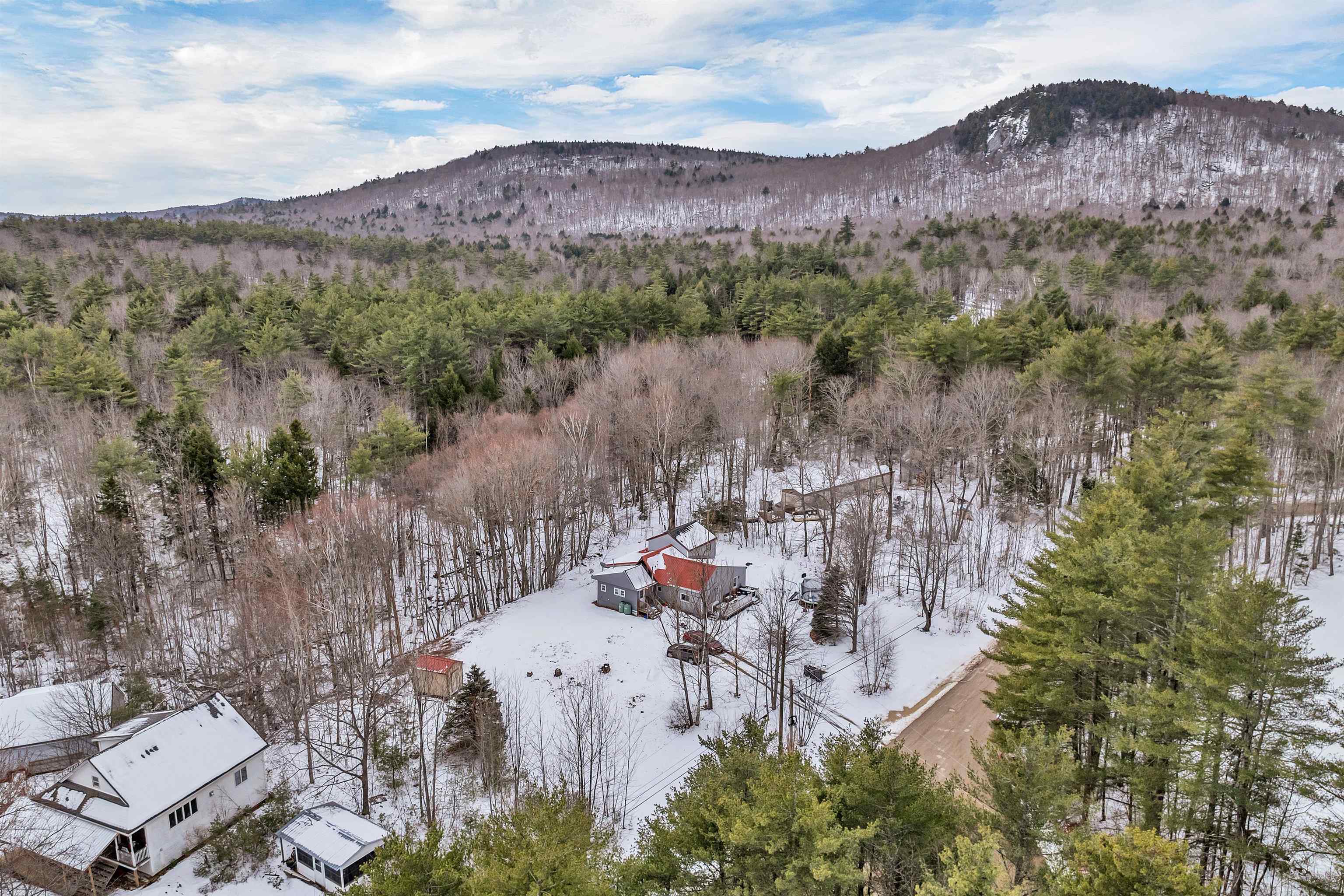 Ossipee, New Hampshire 03864, United States, 3 Bedrooms Bedrooms, ,2 BathroomsBathrooms,Residential,Active,97130