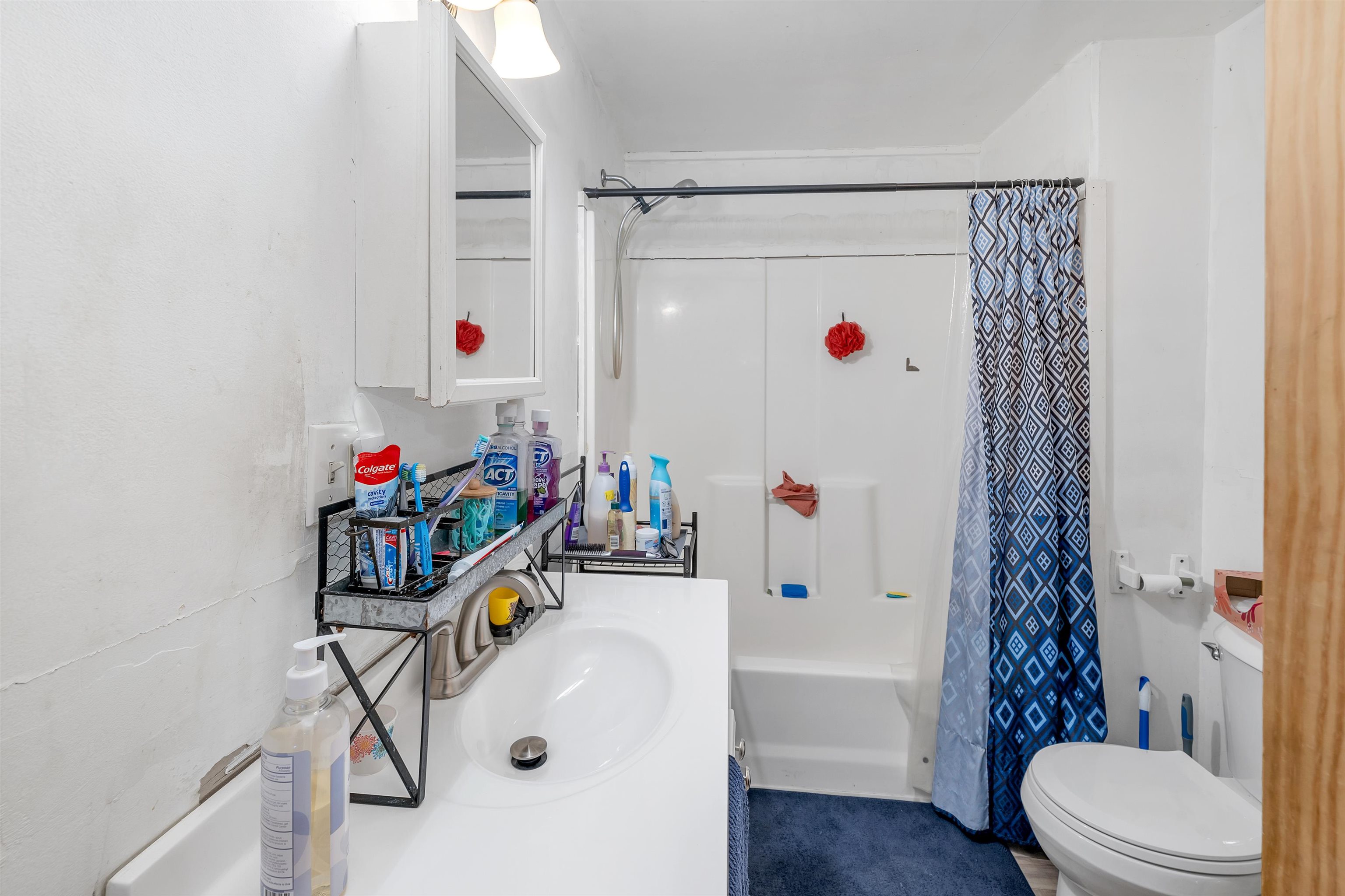 Ossipee, New Hampshire 03864, United States, 3 Bedrooms Bedrooms, ,2 BathroomsBathrooms,Residential,Active,97130