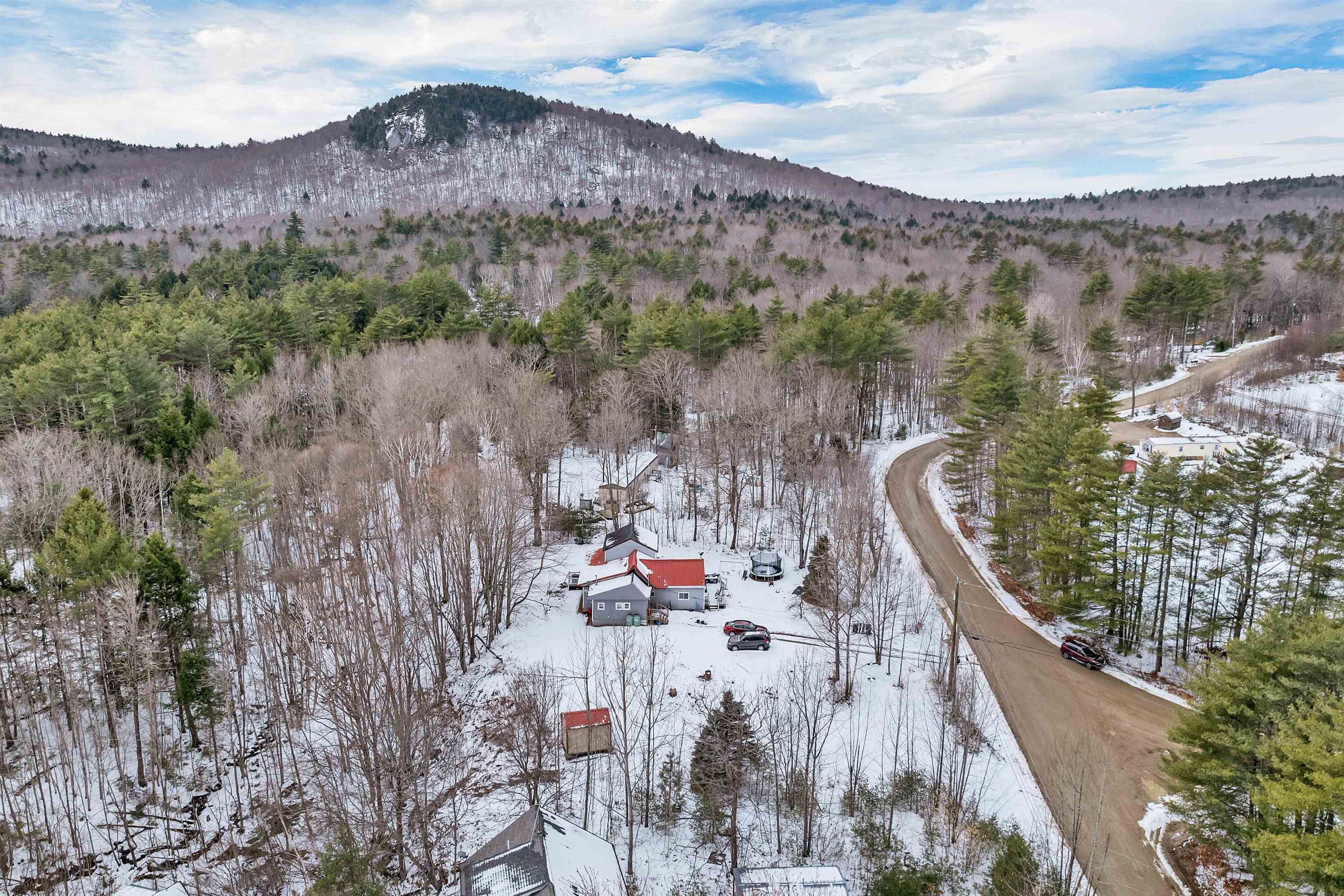Ossipee, New Hampshire 03864, United States, 3 Bedrooms Bedrooms, ,2 BathroomsBathrooms,Residential,Active,97130