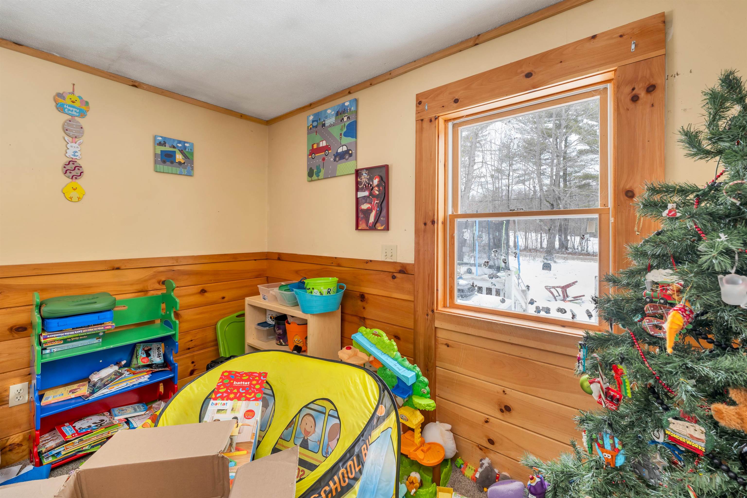 Ossipee, New Hampshire 03864, United States, 3 Bedrooms Bedrooms, ,2 BathroomsBathrooms,Residential,Active,97130