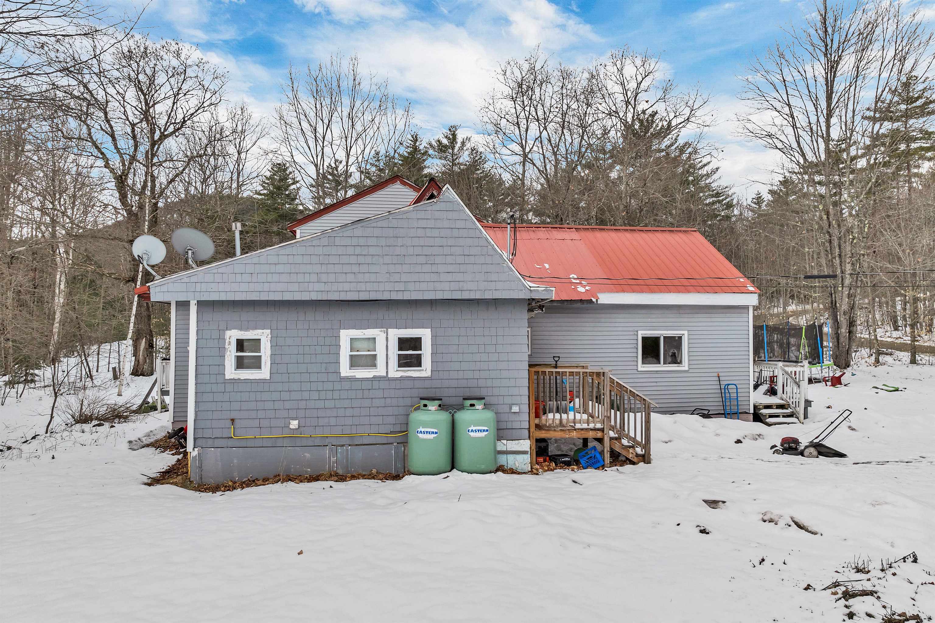 Ossipee, New Hampshire 03864, United States, 3 Bedrooms Bedrooms, ,2 BathroomsBathrooms,Residential,Active,97130