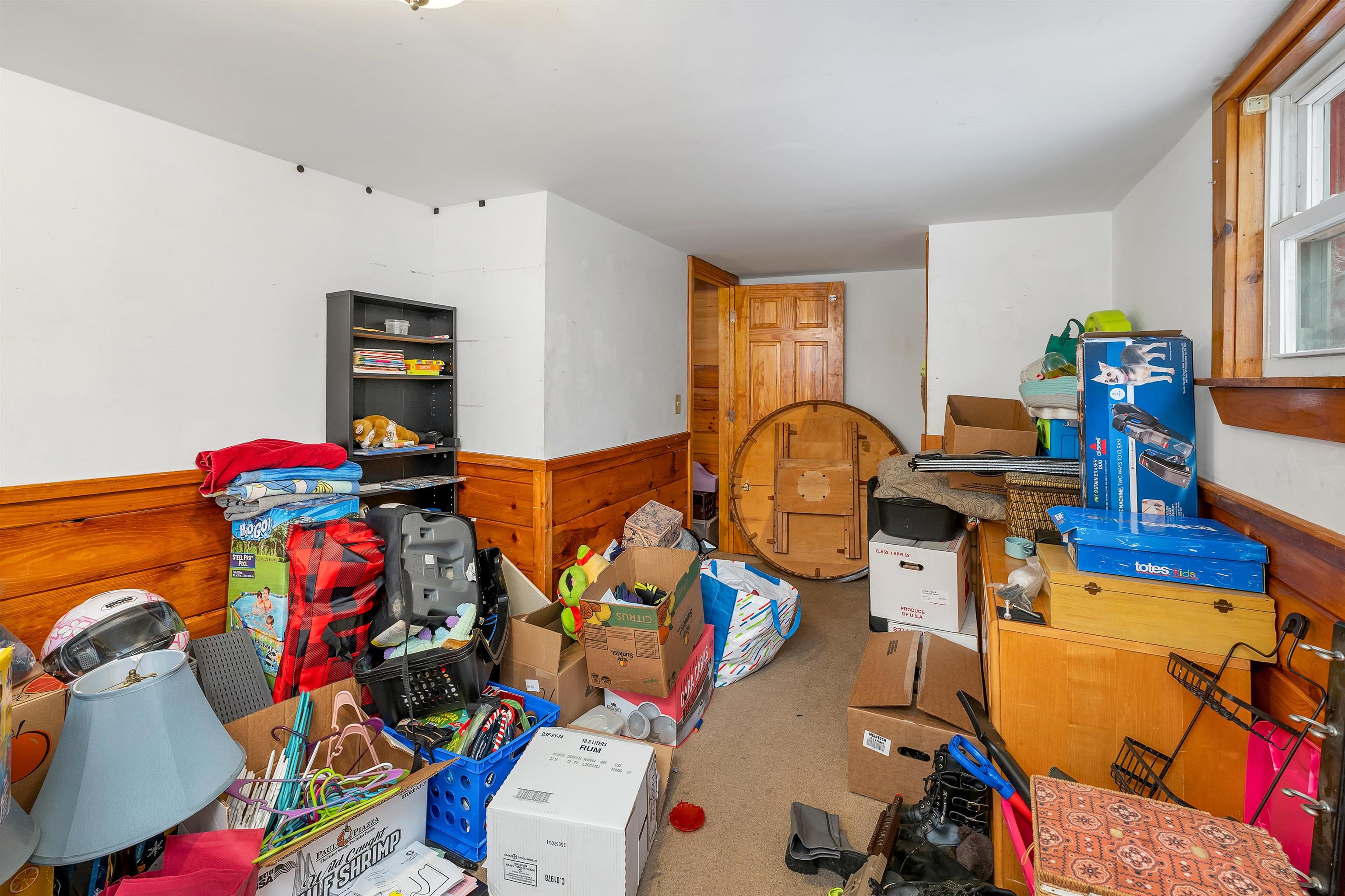 Ossipee, New Hampshire 03864, United States, 3 Bedrooms Bedrooms, ,2 BathroomsBathrooms,Residential,Active,97130