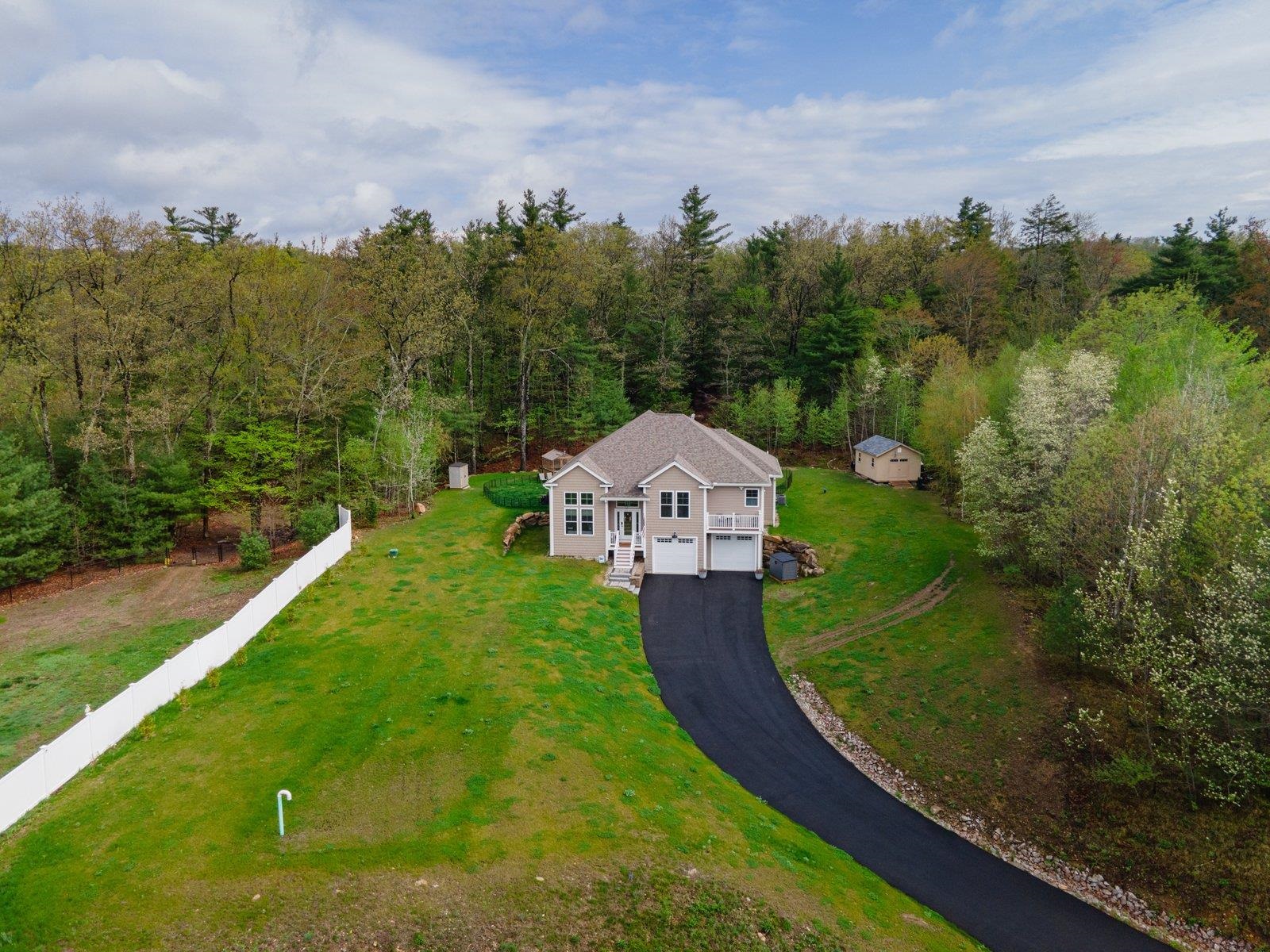 11 Carriage Hill Road