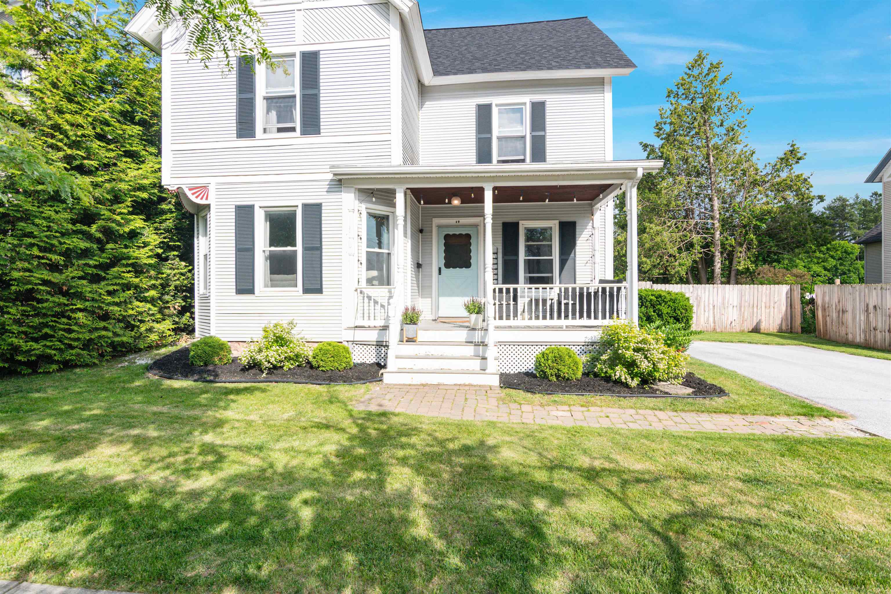 17 Brown Avenue