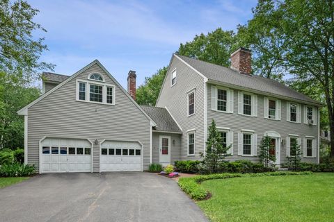66 Hitching Post Lane Bedford NH 03110
