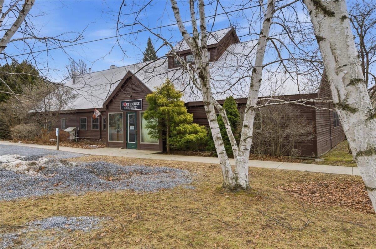 25 Mountain View Street