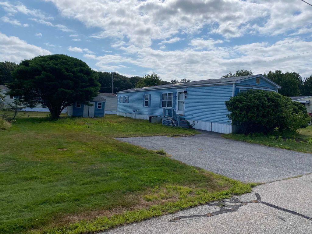 Photo of 60 SILVER Street, Seabrook, NH 03874 (MLS # 5086691)