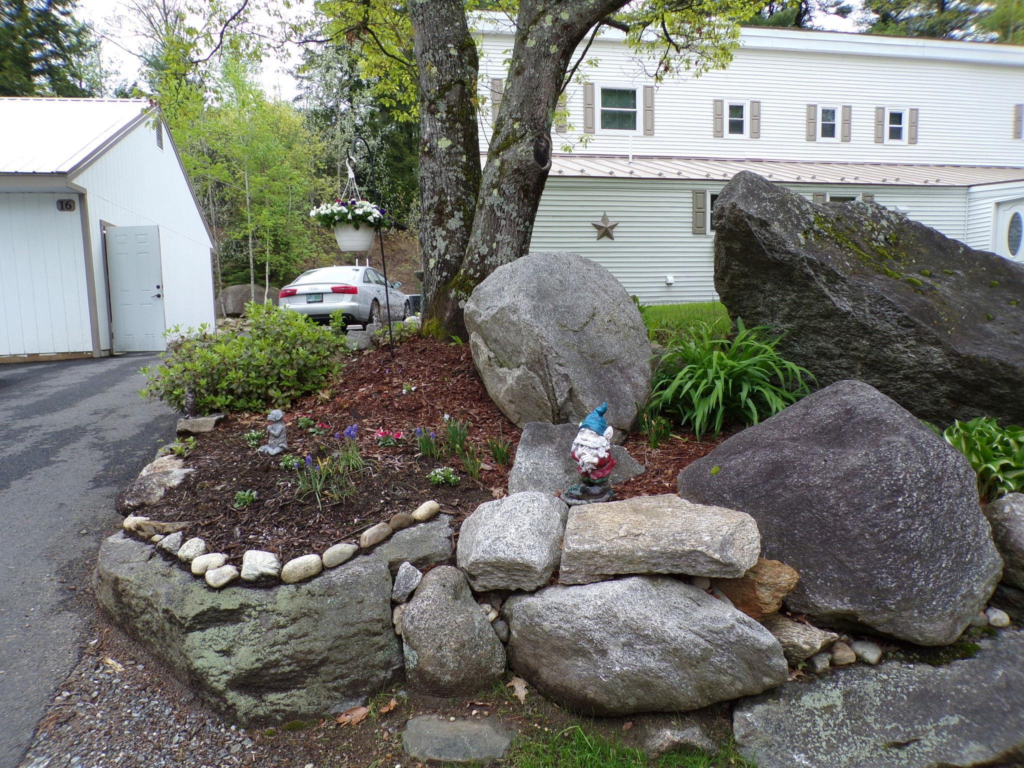 16 Pine Tree Road