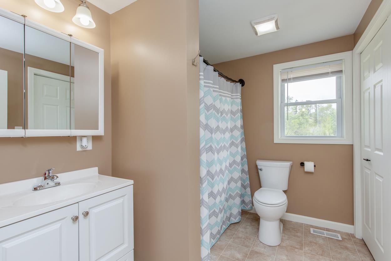 Northfield, New Hampshire 03276, United States, 2 Bedrooms Bedrooms, ,2 BathroomsBathrooms,Residential,Active,166889