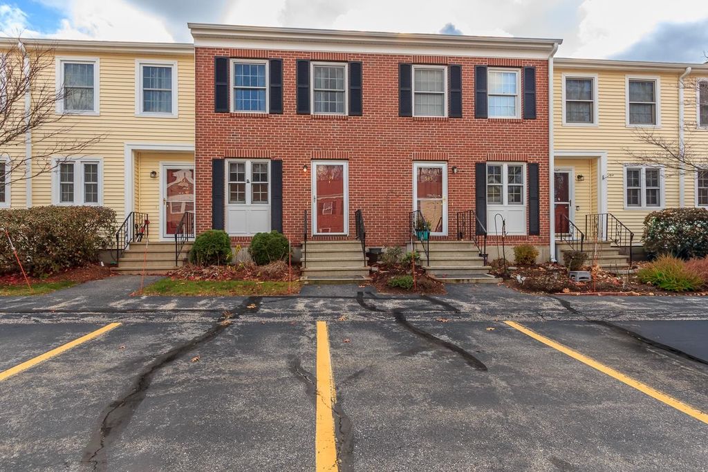 Photo of 534 Fox Hollow Way, Manchester, NH 03104 (MLS # 5069590)