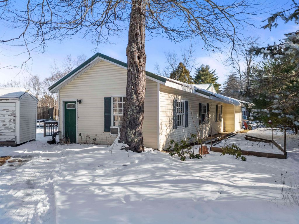 Photo of 1025 NH 11 Route #2B, Farmington, NH 03835 (MLS # 5072349)