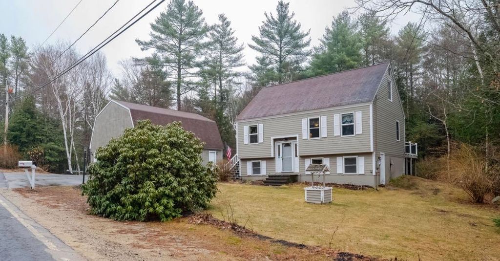 Photo of 392 Whittier Drive, Fremont, NH 03044 (MLS # 5081488)