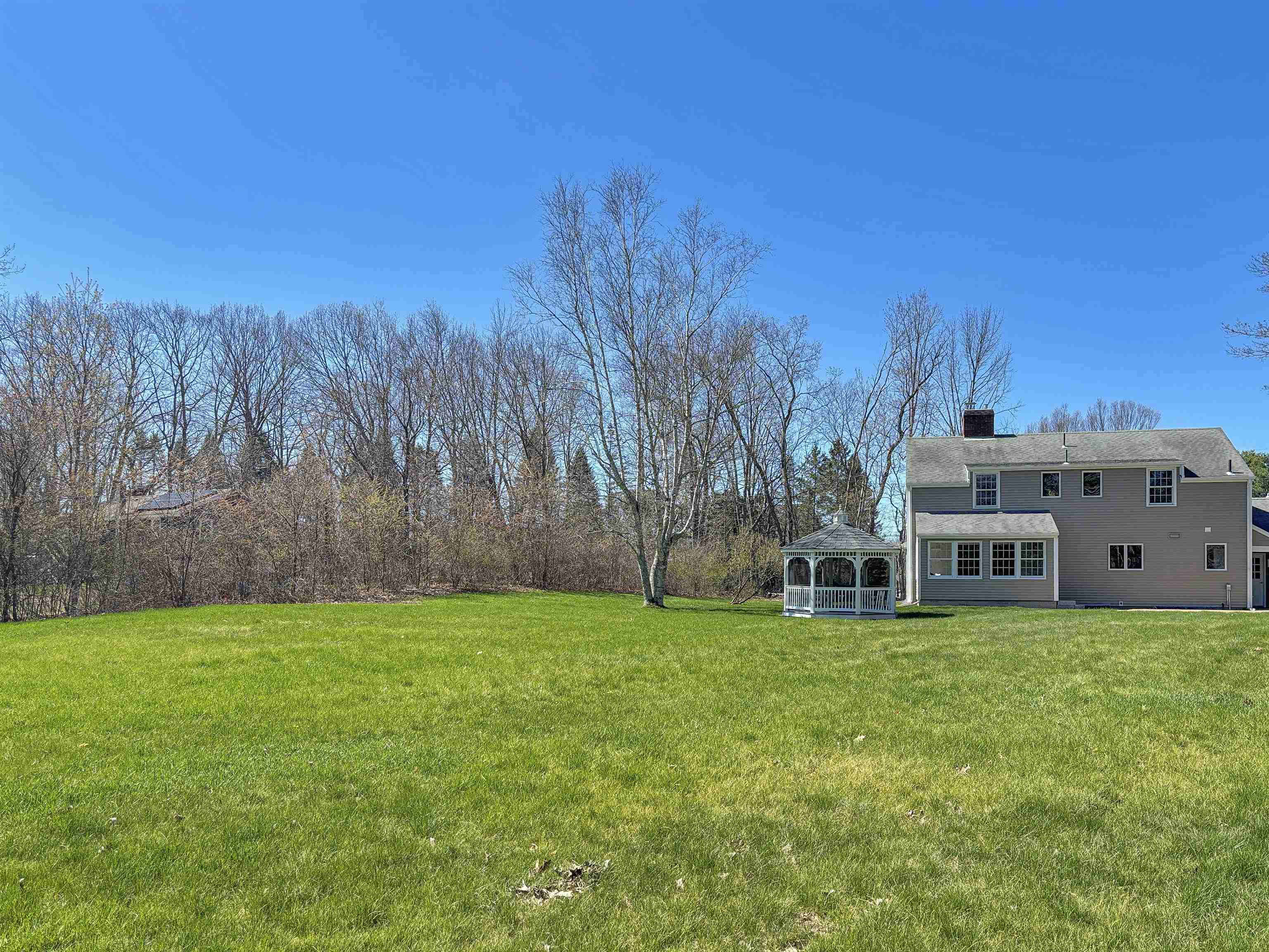 25 Emerson Road