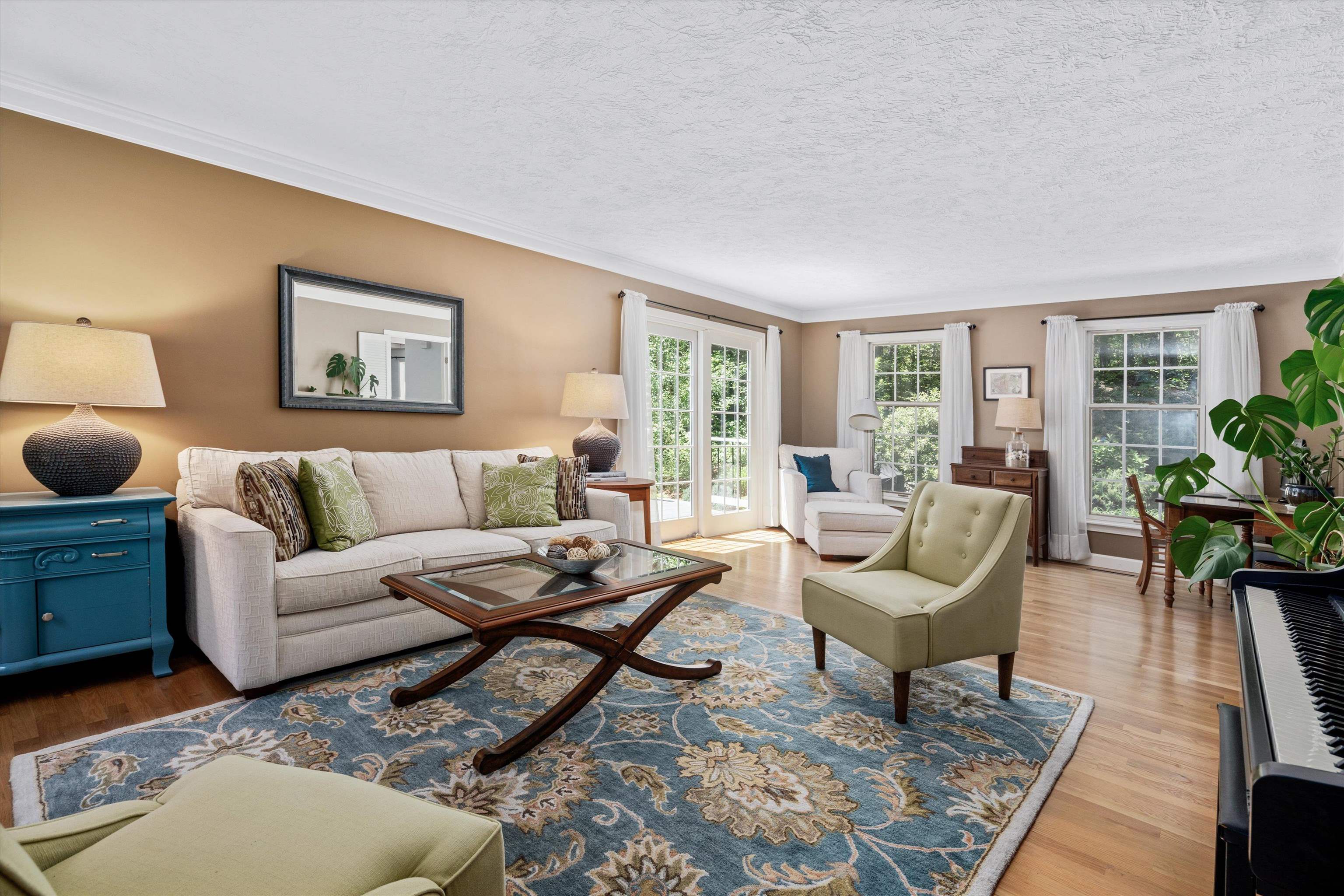10 Buttonwood Road