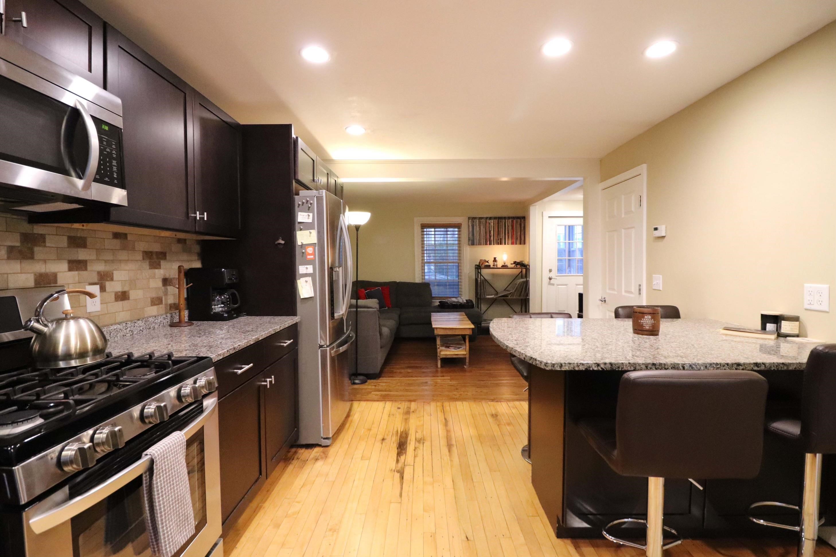 12 Woodbury Avenue