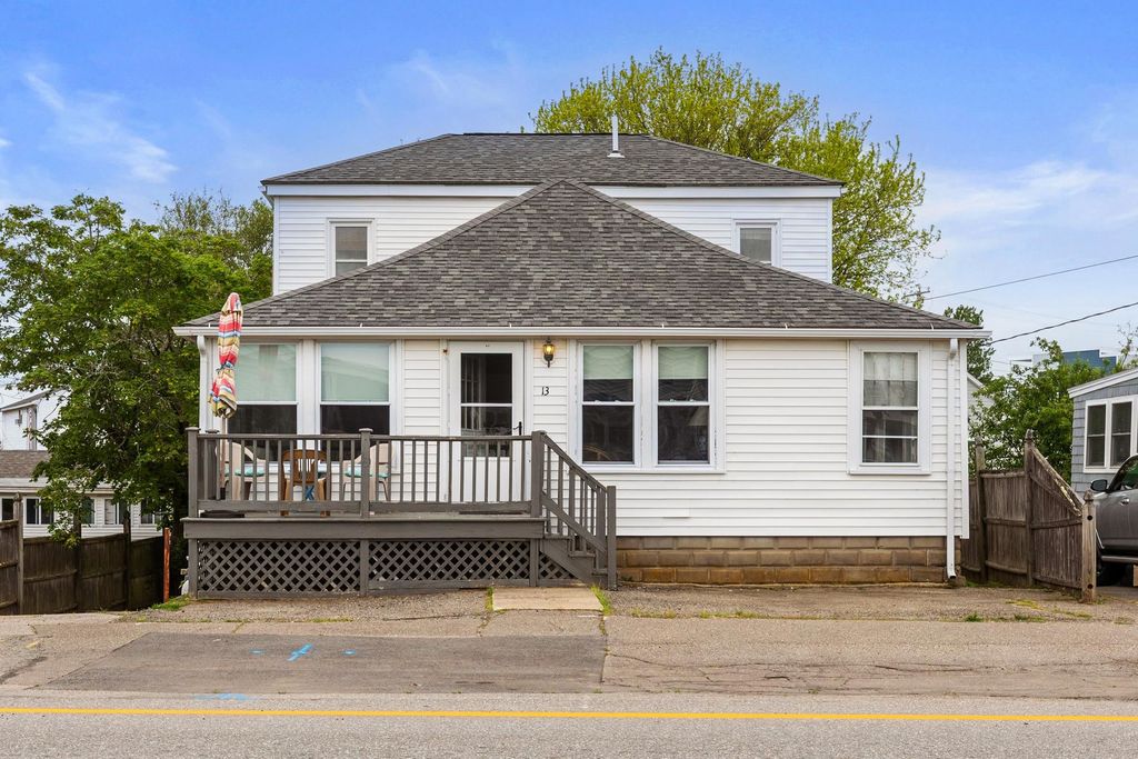 Photo of 13 Ocean Boulevard, Hampton, NH 03842 (MLS # 5082626)