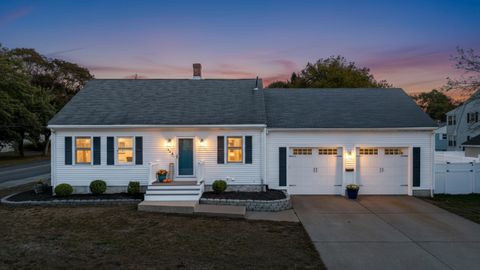 Photo of 469 Cilley Road, Manchester, NH 03103 (MLS # 5065533)