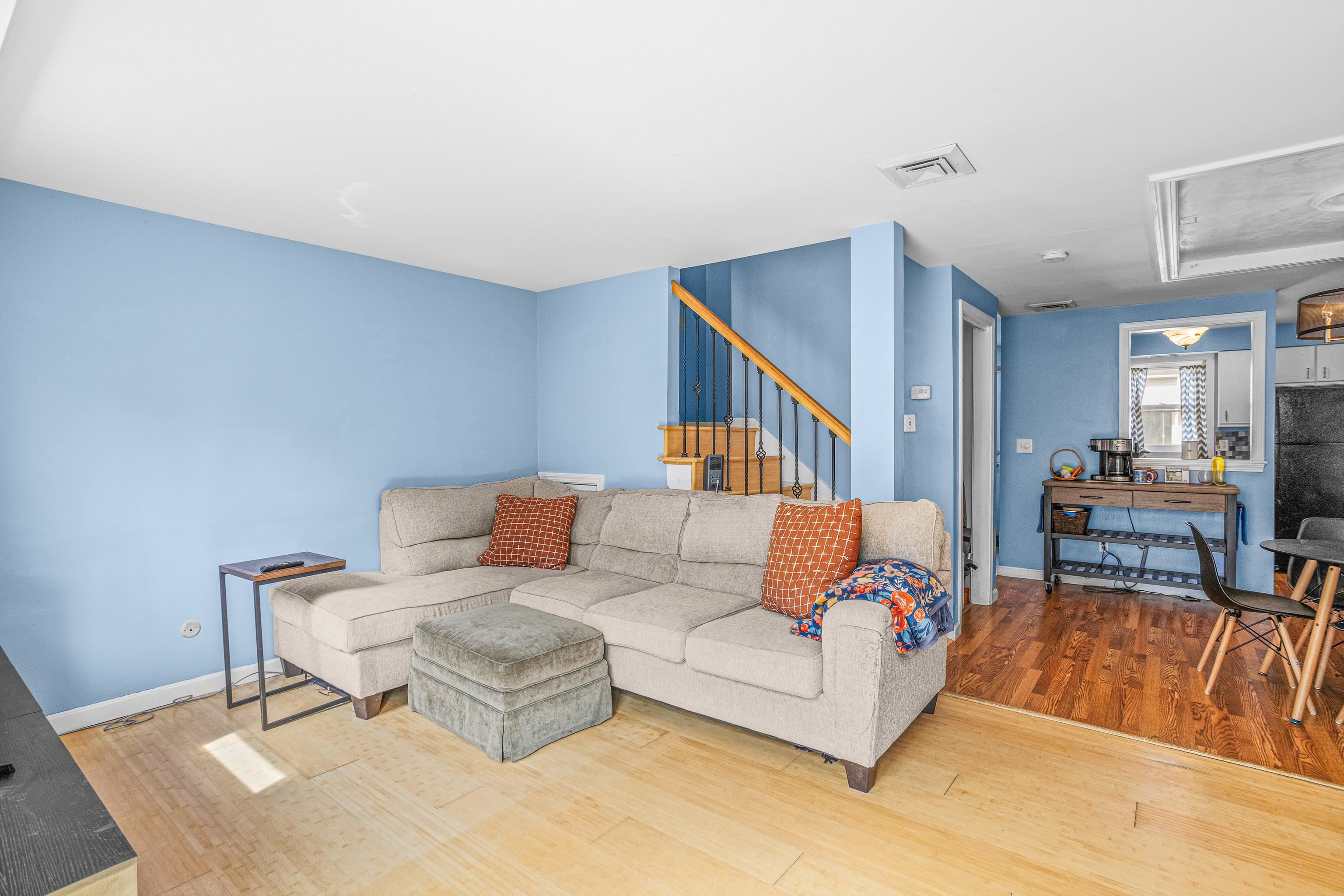 129 Fisherville Road 36