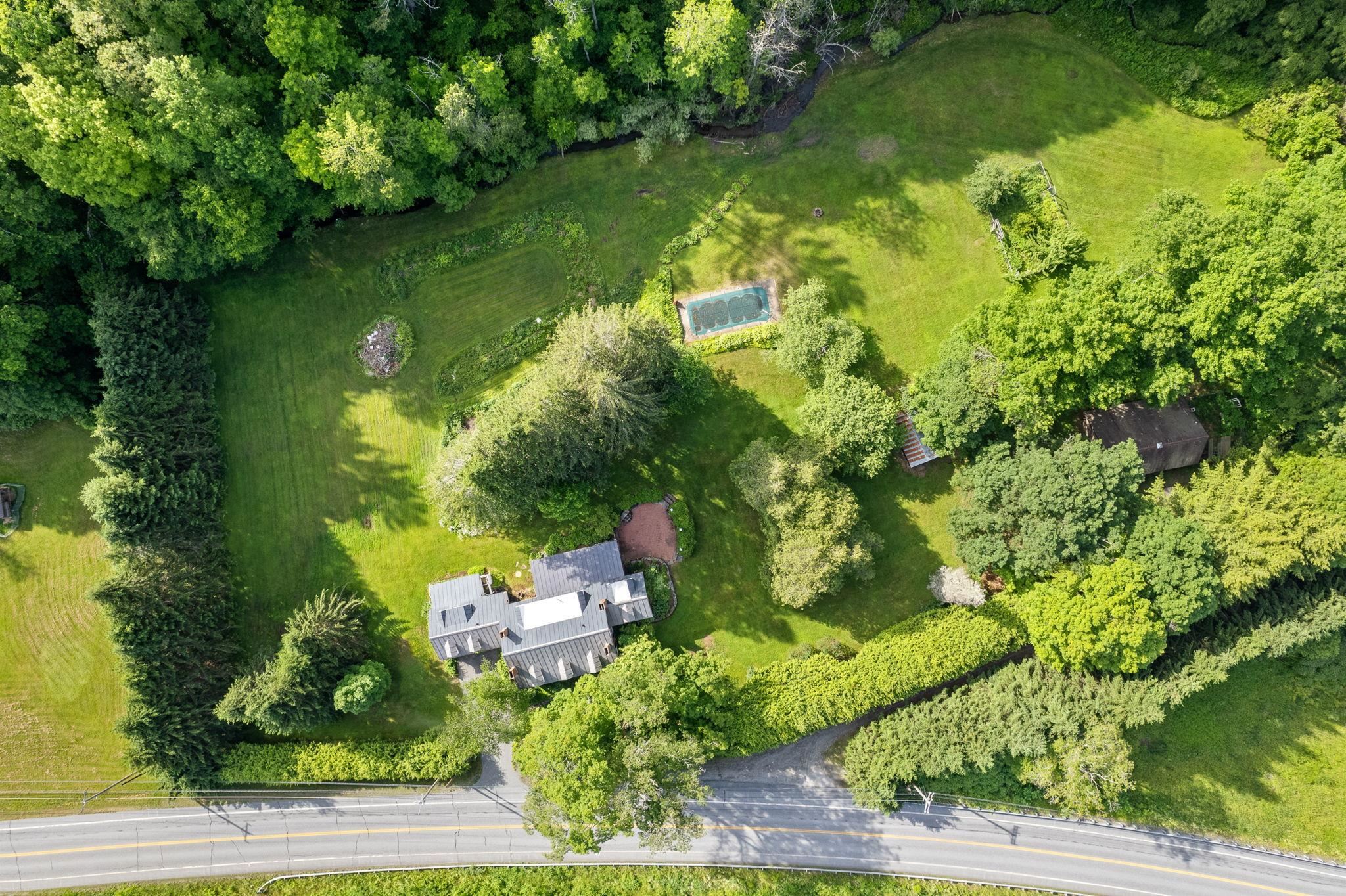 1522 Barnard Road