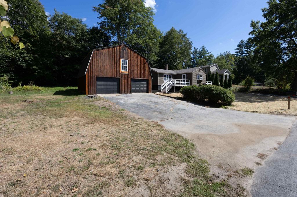 Photo of 3 Stephanie Road, Dunbarton, NH 03046 (MLS # 5059659)