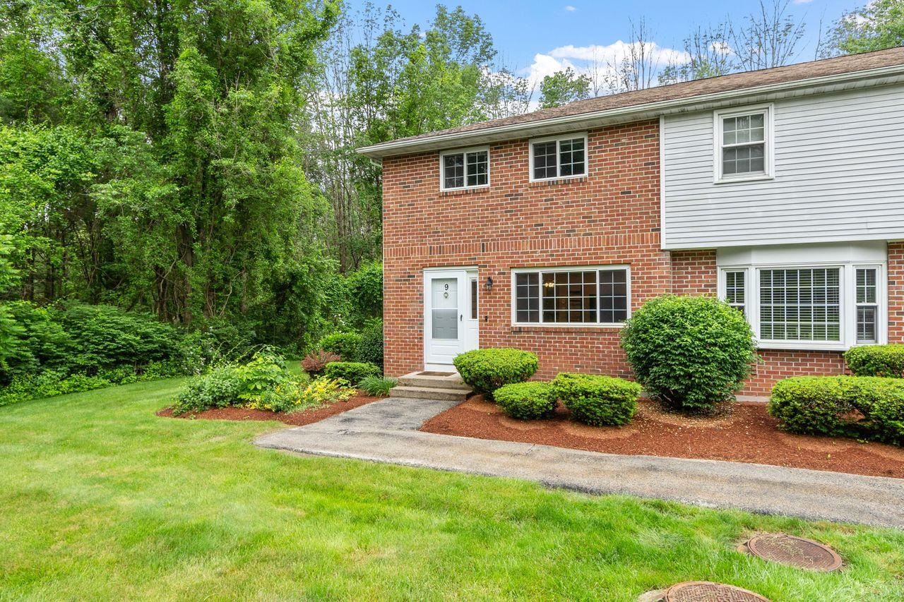 9 Oakridge Drive