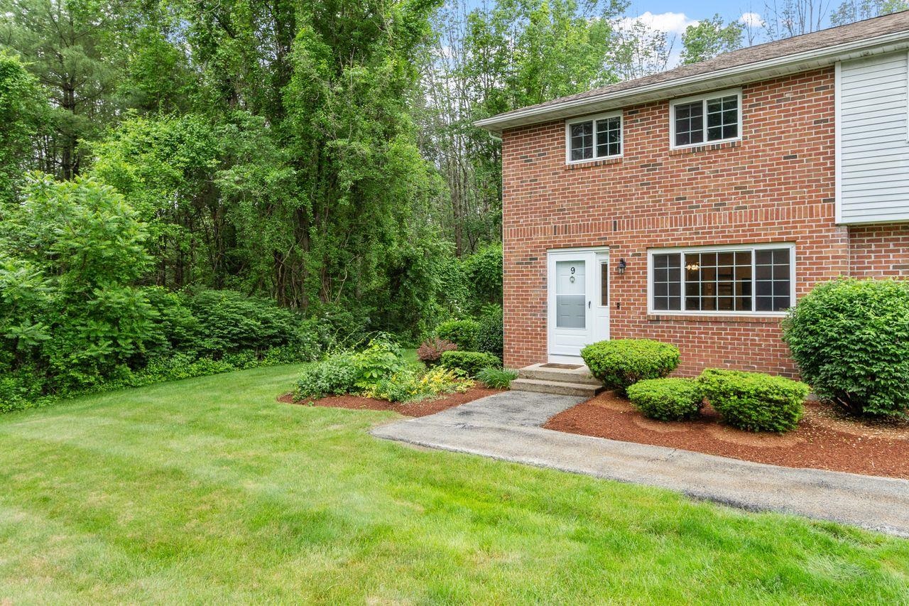 9 Oakridge Drive