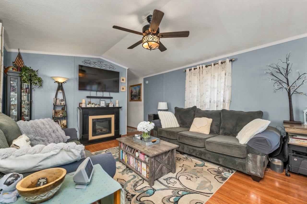 Belmont, New Hampshire 03220, United States, 2 Bedrooms Bedrooms, ,2 BathroomsBathrooms,Residential,Active,214670