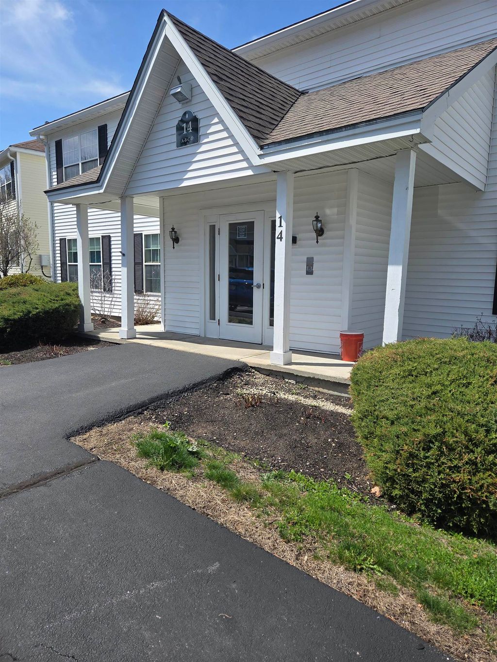 Photo of 14 Tampa Drive #B, Rochester, NH 03867 (MLS # 5085297)