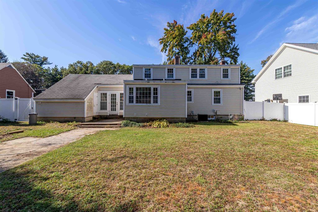 Photo of 47 Edgewood Avenue, Nashua, NH 03064 (MLS # 5065045)