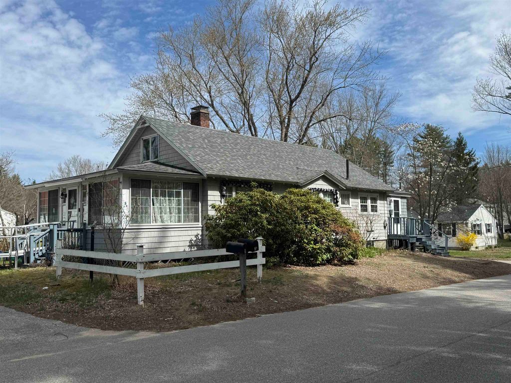 Photo of 3 Sylvester Street, Concord, NH 03303 (MLS # 5085467)