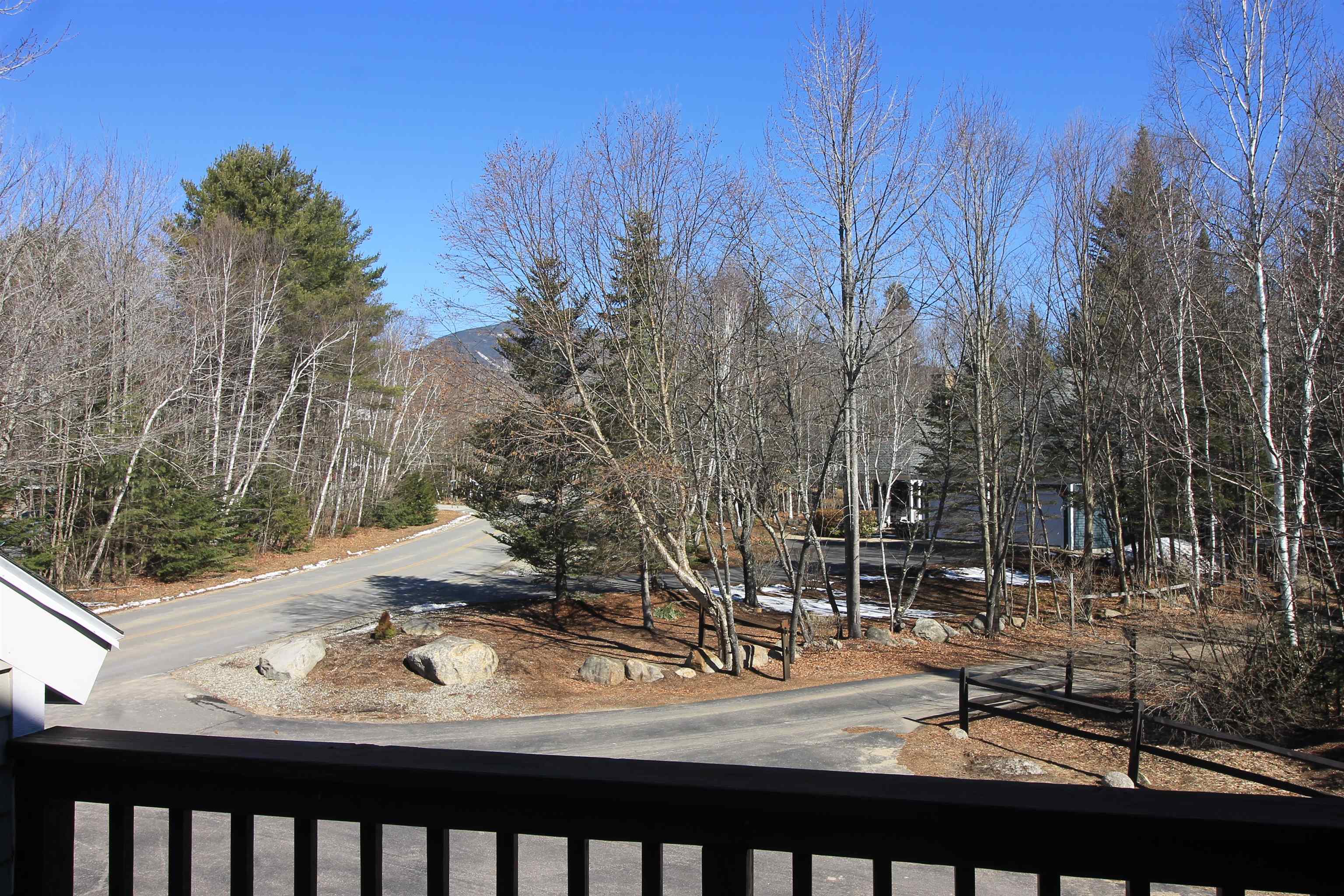 21 Tripyramid Way 29