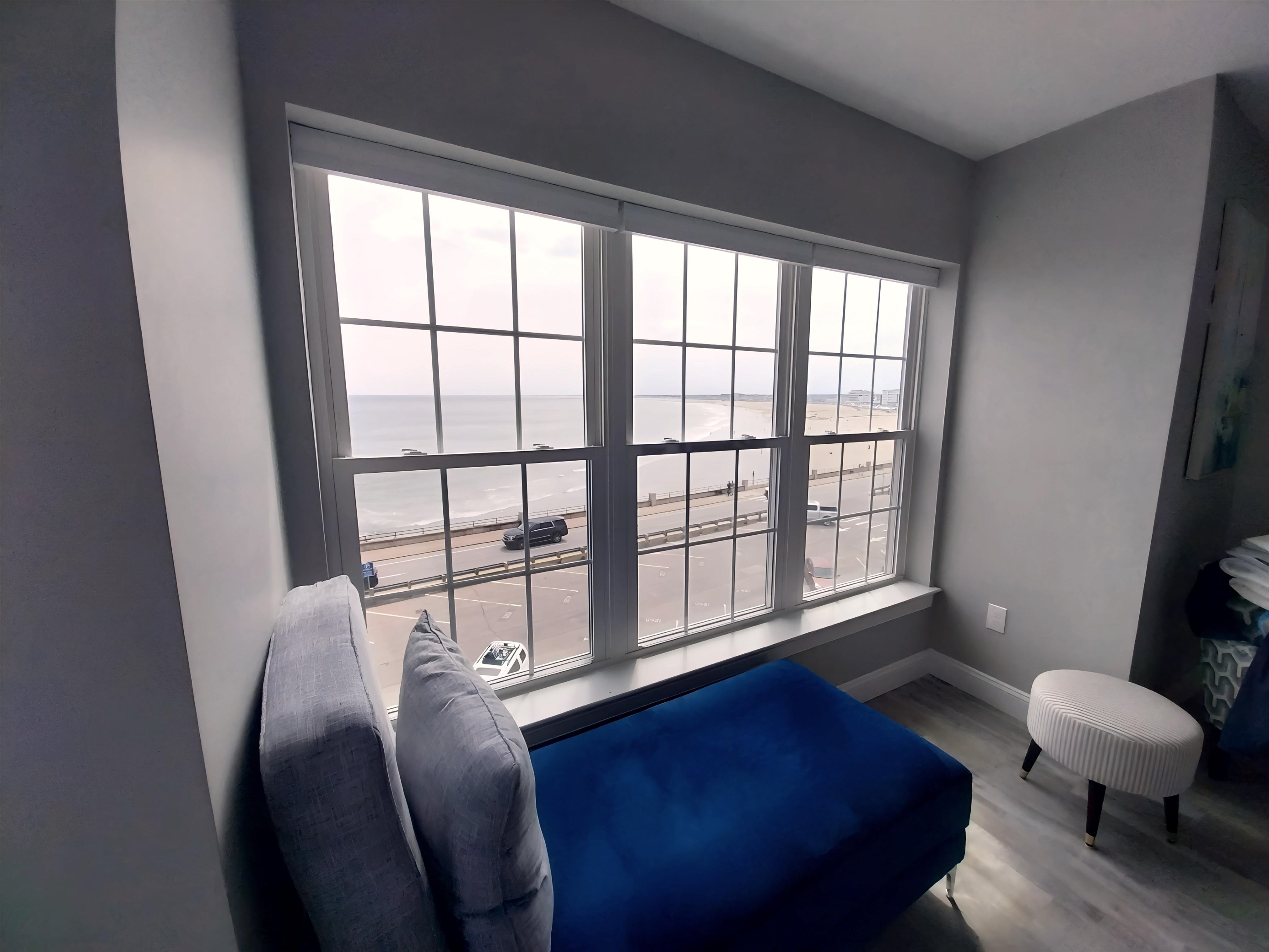 435 Ocean Boulevard 401