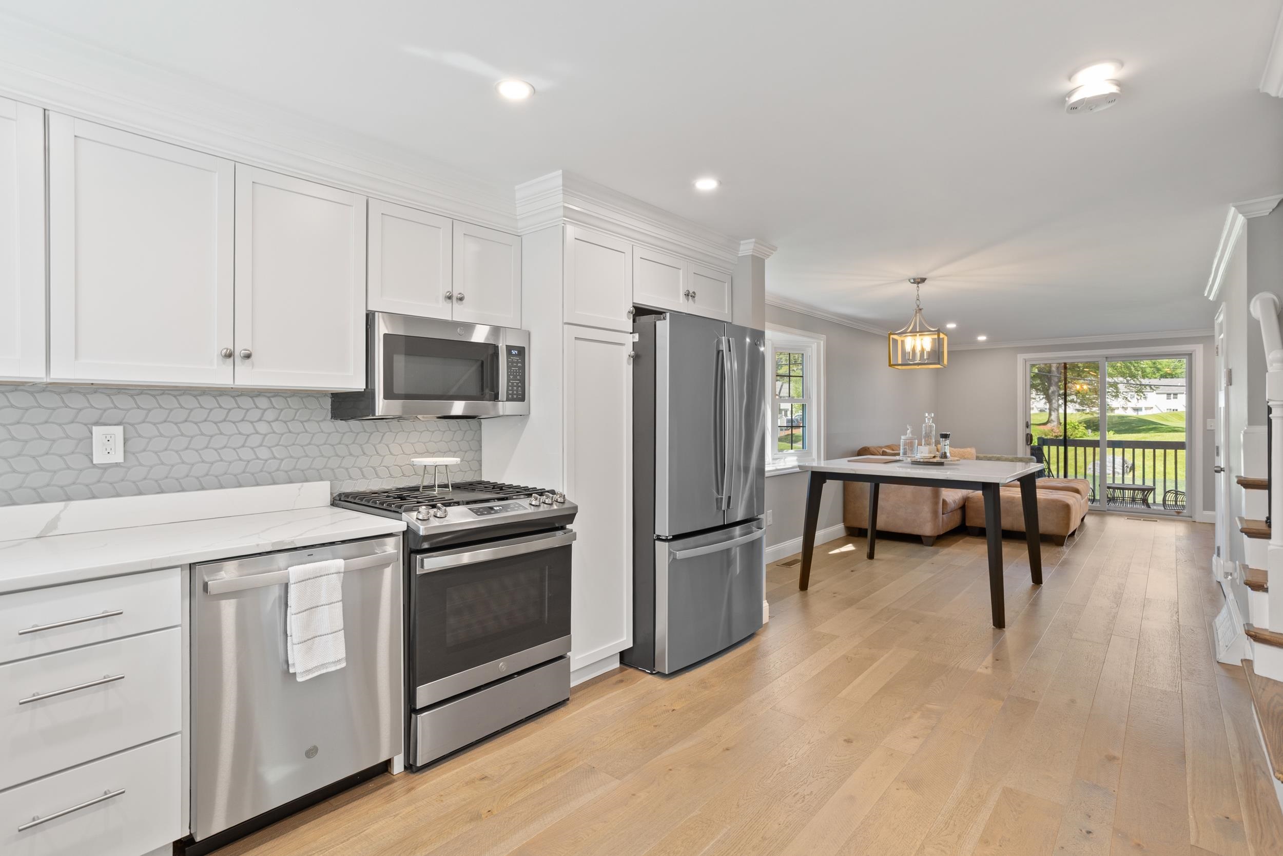 928 Fox Hollow Drive