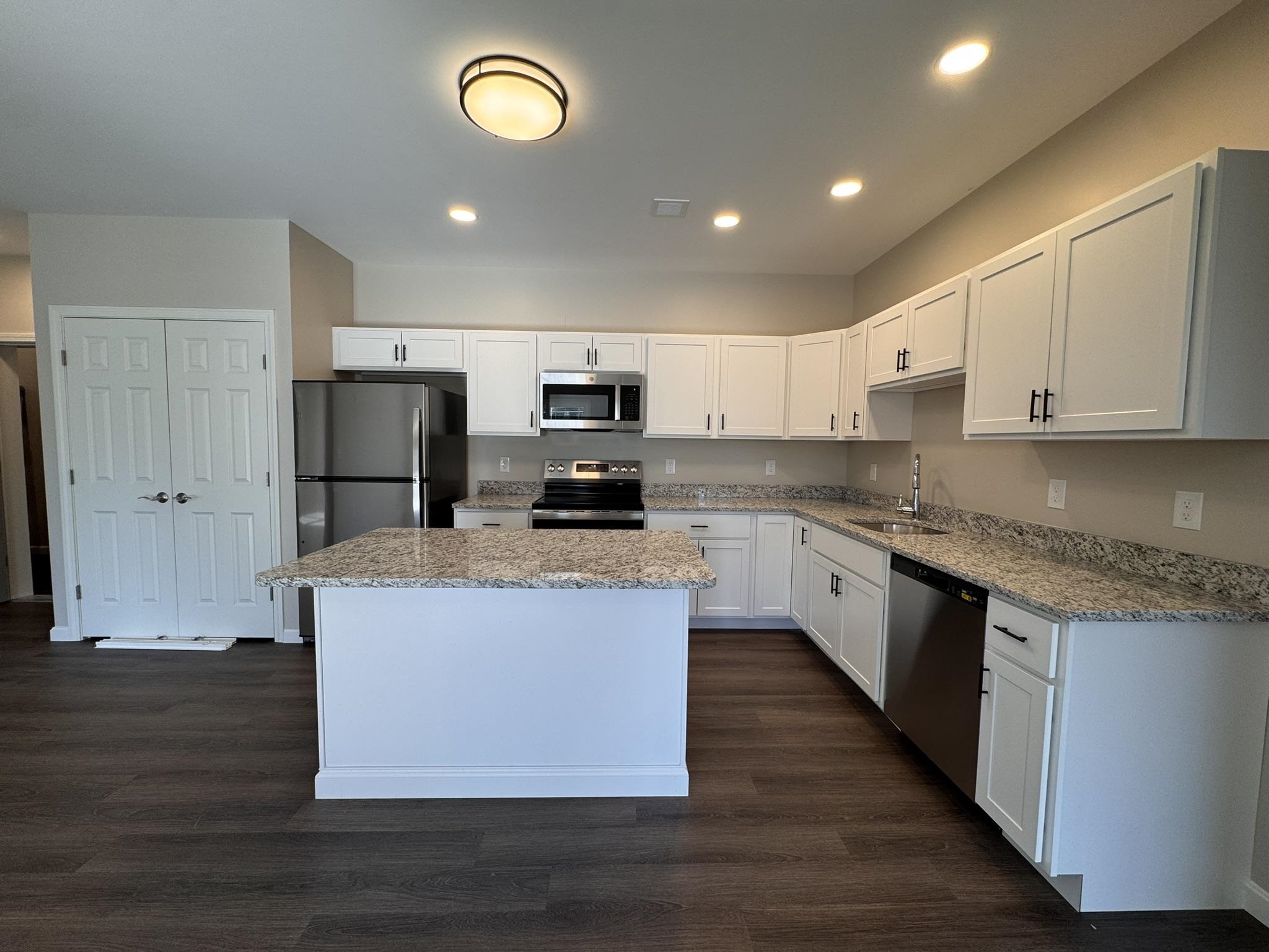217 Rockingham Road 304