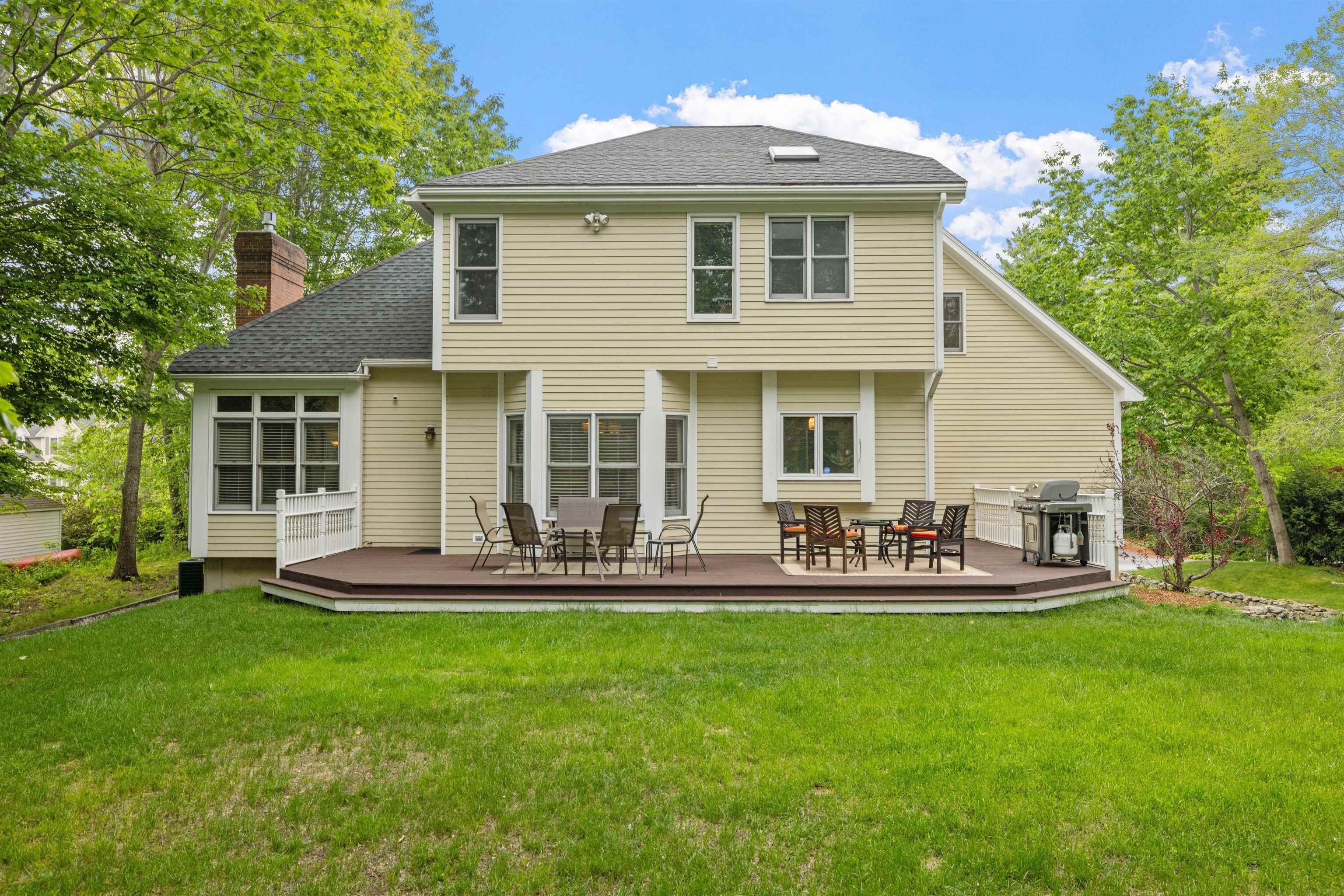 62 Oakmont Drive
