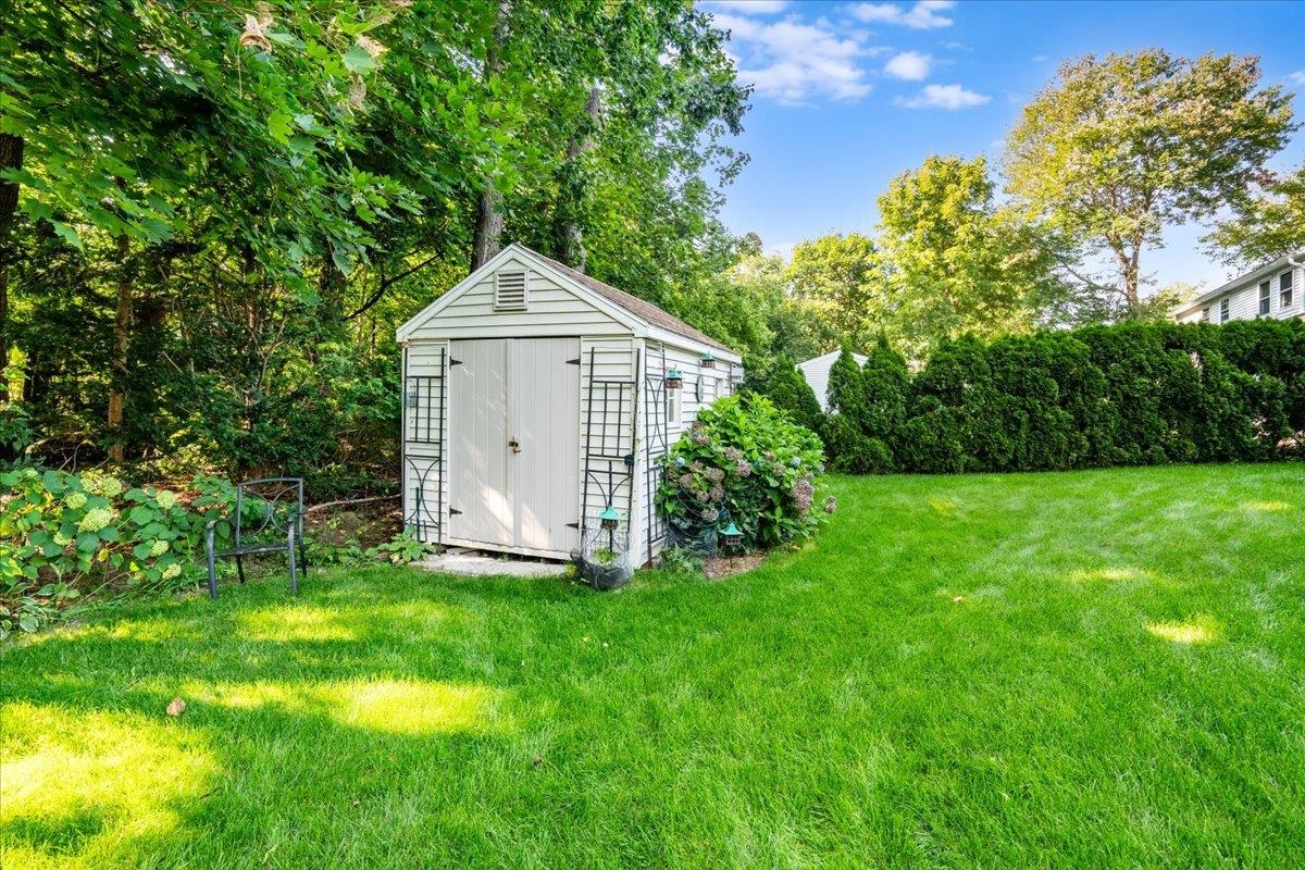 Manchester, New Hampshire 03104, United States, 4 Bedrooms Bedrooms, ,2 BathroomsBathrooms,Residential,Pending,100938