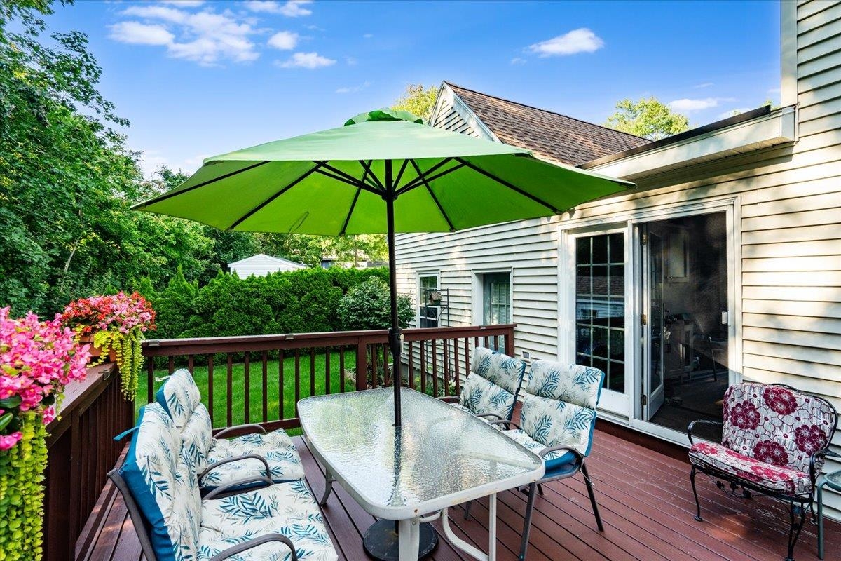 Manchester, New Hampshire 03104, United States, 4 Bedrooms Bedrooms, ,2 BathroomsBathrooms,Residential,Pending,100938