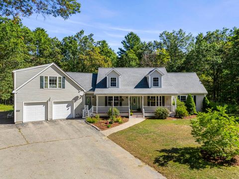 36 Kens Way Pelham NH 03076