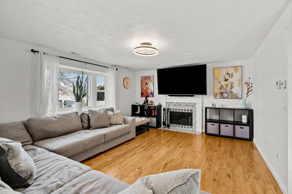 Photo of 305 Trolley Street, Manchester, NH 03103 (MLS # 5065561)