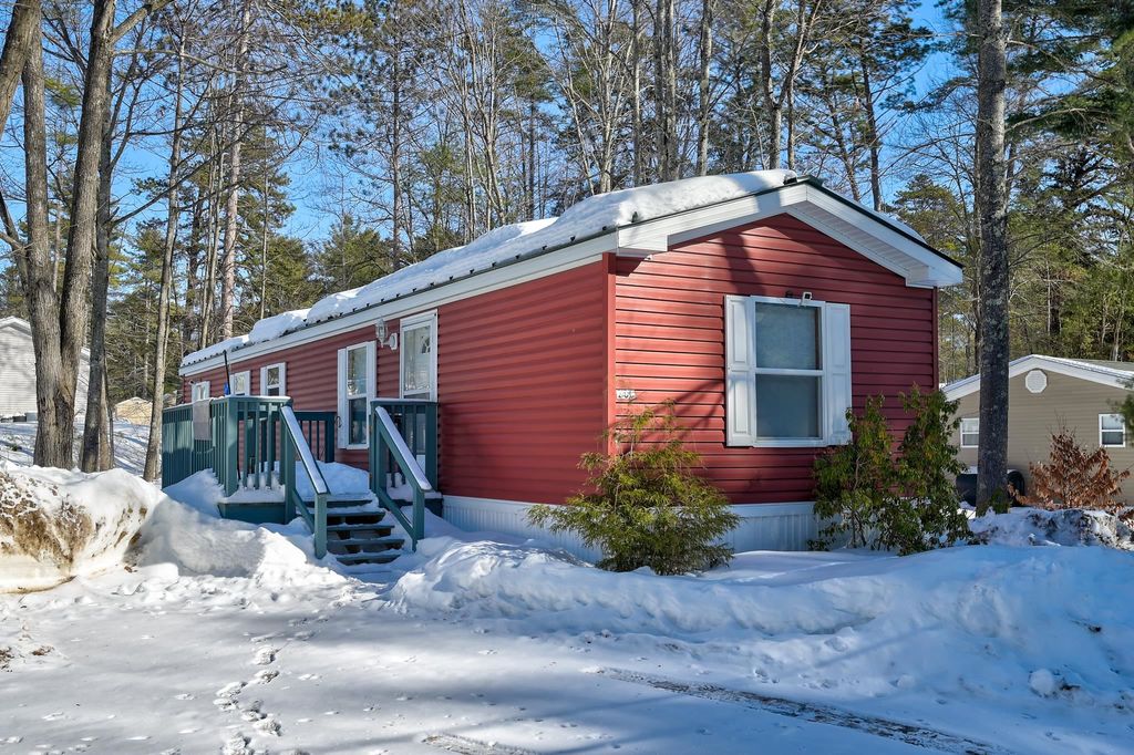 Photo of 288 Lamplighter Drive, Conway, NH 03860 (MLS # 5076598)