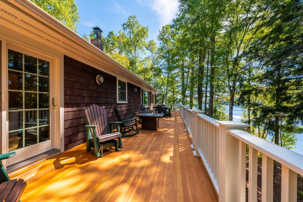 Photo of 1100 Lake Avenue, Sunapee, NH 03751 (MLS # 5062792)