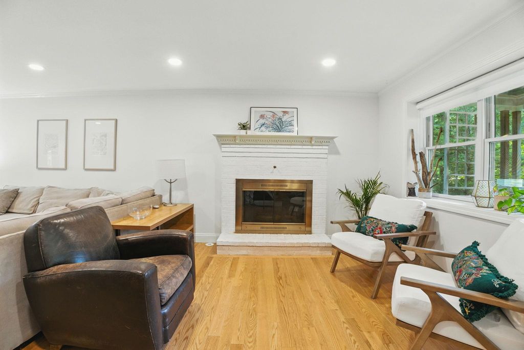 Photo of 9 Dattillo Road, Derry, NH 03038 (MLS # 5056617)