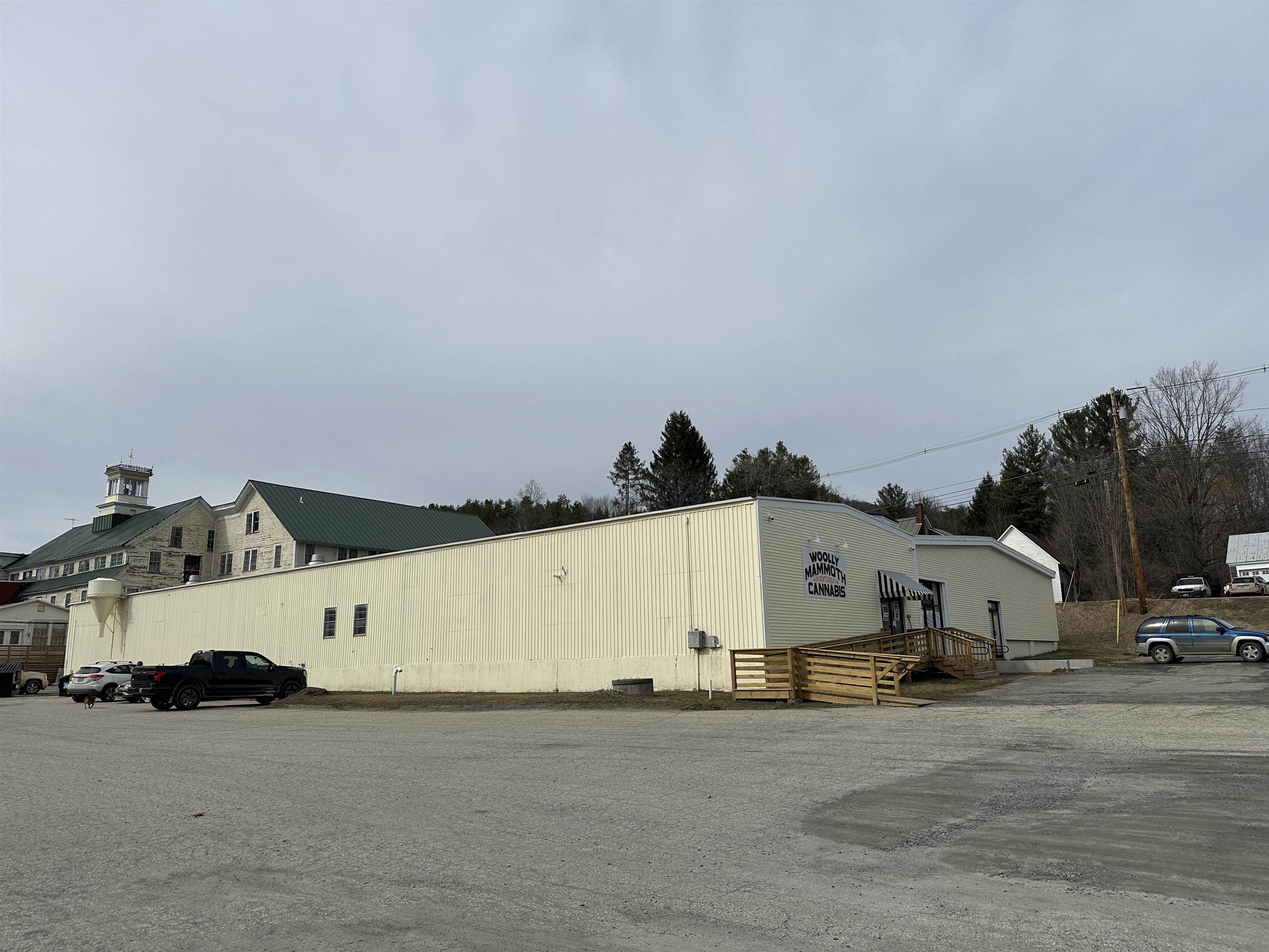 548 West Woodstock Road A-1B