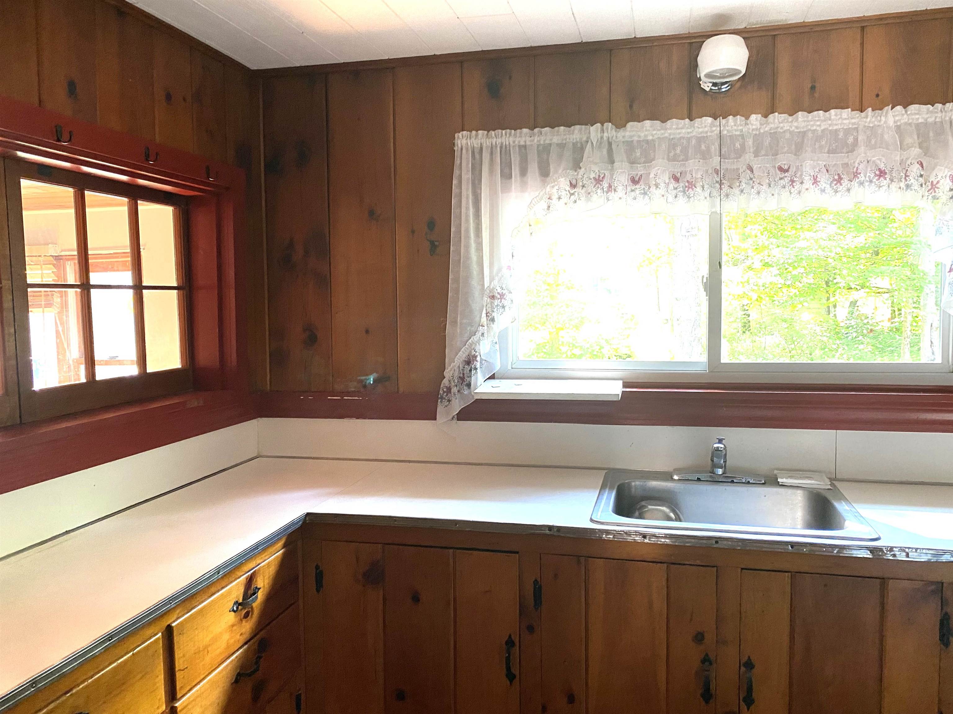 Salisbury, Vermont 05769, United States, 2 Bedrooms Bedrooms, ,1 BathroomBathrooms,Residential,Active,184335