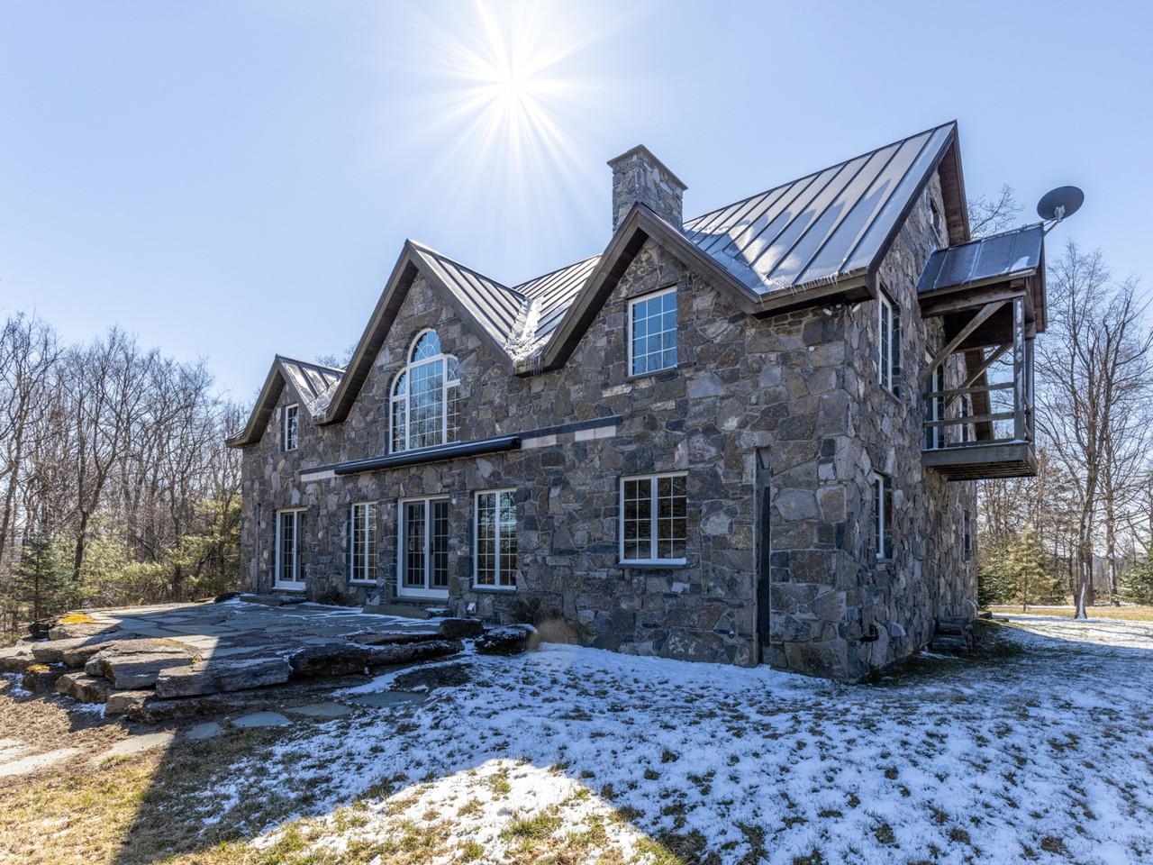 280 Hawkins Bay Lane