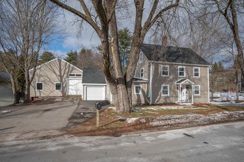 Photo of 706 Western Avenue, Henniker, NH 03242 (MLS # 5074090)